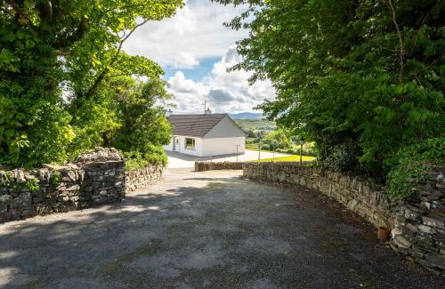 Creeslough House | Experience Bradleys Cottage in Creeslough: Guest Rated 9.9