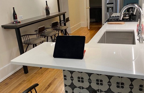 Lower East Side Apartment | Modern 2 Bedroom Unit with Kitchen & Child-Friendly Features