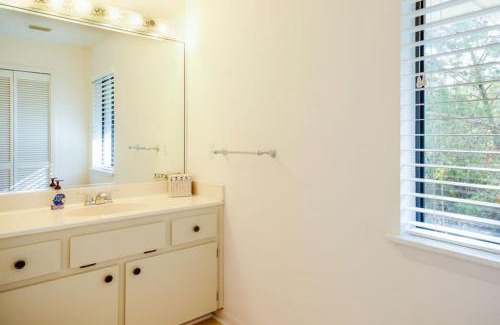 St Andrews House | Relaxing Escape at Brae Burn by Ocean Properties