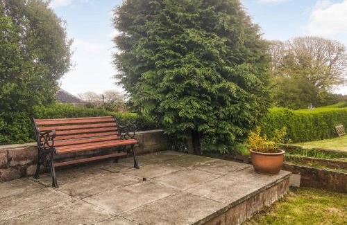 Whithorn House | Family-Friendly Getaway at Brae Cottage: Pet-Friendly Retreat