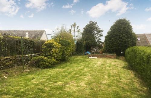 Whithorn House | Family-Friendly Getaway at Brae Cottage: Pet-Friendly Retreat