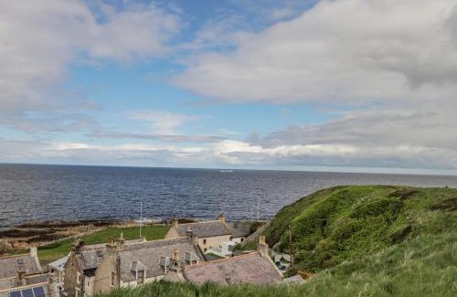 Buckie House | Discover Braehead Croft: Family & Pet-Friendly Retreat