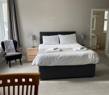 Maenporth House | Family-Friendly Retreat at Braemar with Top Guest Ratings
