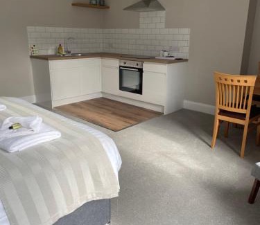 Maenporth House | Family-Friendly Retreat at Braemar with Top Guest Ratings