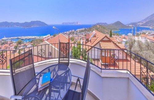 Kas Apartment | Exceptional Braeside Apartment with Ocean View & Pool