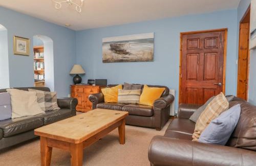 Torver House | Inviting Retreat at Braeside - 4-Star Family-Friendly Stay