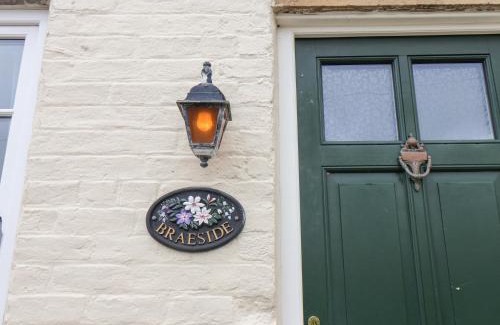 Fylingthorpe House | Experience Braeside: 4-Star Stay with Family & Pet Amenities