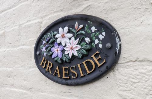 Fylingthorpe House | Experience Braeside: 4-Star Stay with Family & Pet Amenities