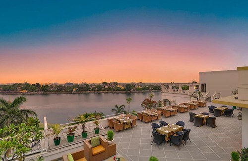Lake Swaroop Sagar Hotel | Scenic Brahma Niwas - Lake View Retreat in Udaipur