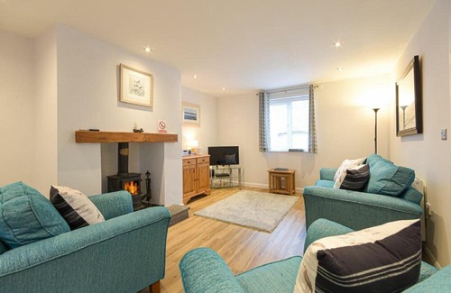Seahouses House | Experience Braidcarr Cottage: Family-Friendly Retreat Rated 10/10