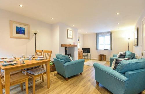 Seahouses House | Experience Braidcarr Cottage: Family-Friendly Retreat Rated 10/10