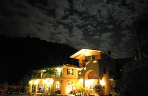 Puli House | Bramasole B&B: Oceanfront Retreat with Top Amenities