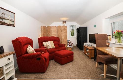 St Wenn House | Pet-Friendly Getaway at Bramble Barn: Rated 9/10 by Guests