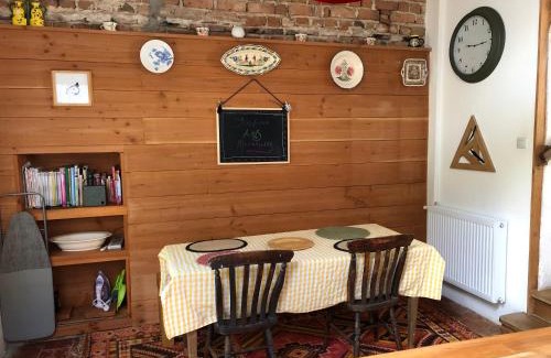 Saint-Didier-en-Donjon House | Cozy Bramble Cottage: Pet-Friendly Getaway with Great Reviews