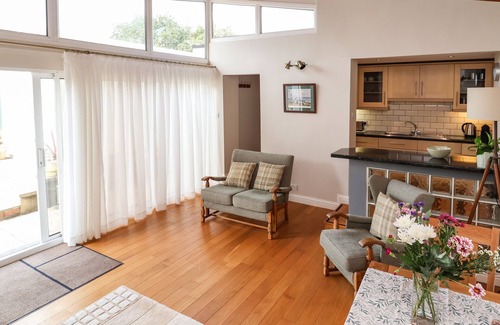 Cuddington Cottage | Bramble Lodge
