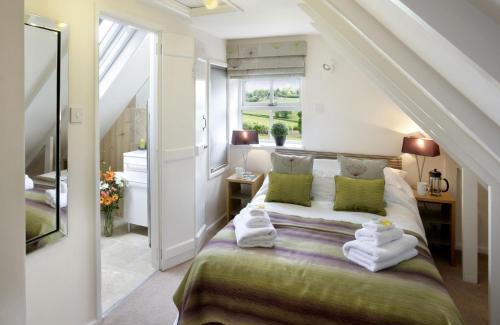 Cinderford House | Experience Brambles: Family-Friendly 4-Star Retreat