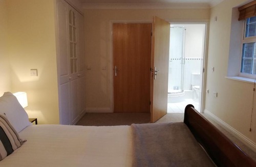 Newbury Apartment | Discover a Historic 2-Bed Retreat in Newbury's Heart