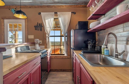 Blanco House | Experience Adventure and Relaxation at Ranch 33 in Blanco