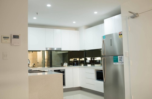 Granville Apartment | New 3.5BR Apartment: Steps from Transit with Pool Access