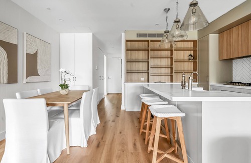Collaroy Apartment | Modern 3 Bedroom Retreat Near Long Reef Golf Club