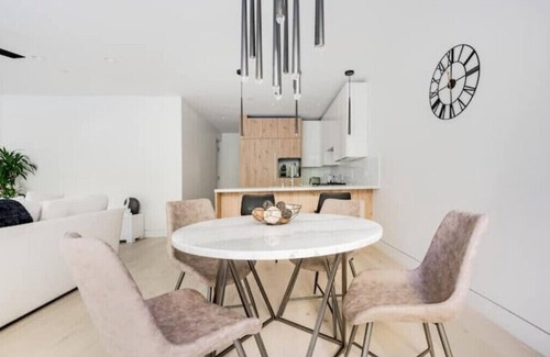 Noe Valley Condo | New 3 Bedroom Home with Beautiful Backyard for Families
