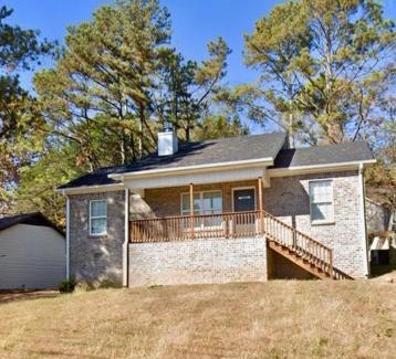Normal House | Modern 3-Bedroom Home with Hot Tub & Breakfast Included
