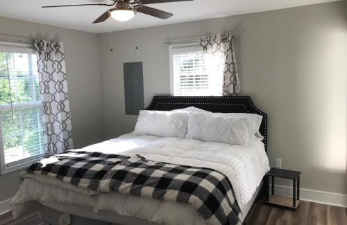 Normal House | Modern 3-Bedroom Home with Hot Tub & Breakfast Included