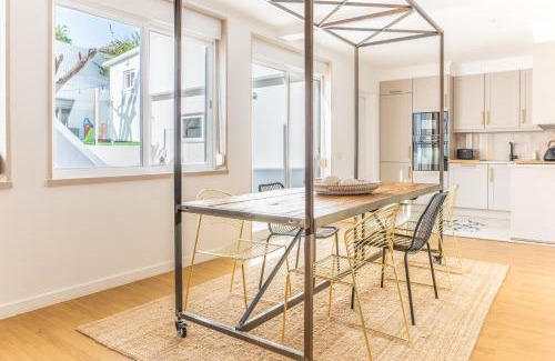 Cacilhas Apartment | Family-Friendly 3-Bedroom Apartment with Sunny Patio