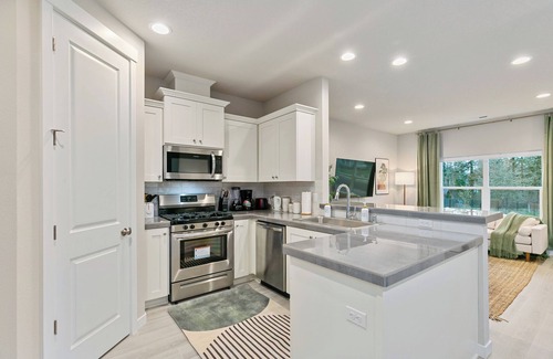Clark County House | Brand New 3Br Home EV Charging｜WFH Ready｜Flex Lease｜Pet-Friendly #42063