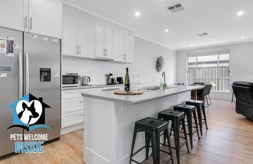 Encounter Bay House | Brand New 3BR Oasis with Ocean Views and Top Amenities