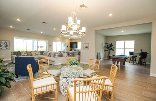 Naples Villa | BRAND NEW/4 BED-3 FULL BATH/BEAUTIFUL SINGLE FAMILY HOME