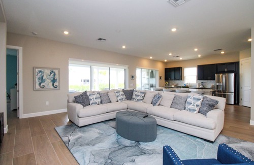 Naples Villa | BRAND NEW/4 BED-3 FULL BATH/BEAUTIFUL SINGLE FAMILY HOME