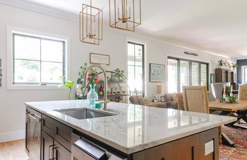 Villa Heights House | New 5 Bedroom Home in Villa Heights - Perfect for Families!