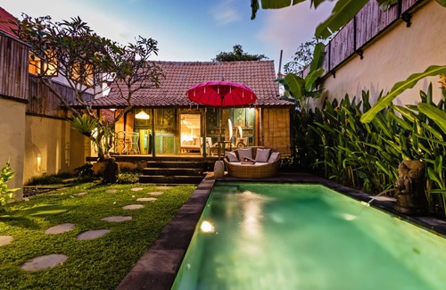 Central Seminyak Villa | Newly Built 5 BR Home near Eat Street with Private Pool
