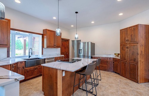 Thompson Falls House | Newly Built 5BR Cabin Retreat Near Clark Fork River