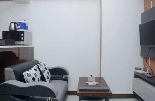 Depok Apartment | New 2BR Retreat at Cinere Resort with Pool & Kitchen