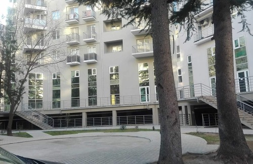 Vake Apartment | Modern Vake Apartment with Full Kitchen Amenities
