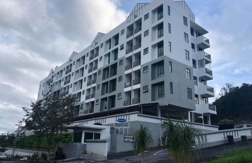 Ringlet Apartment | Brand New Family-Friendly Apartment in Local Neighborhood