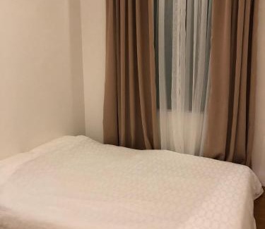 Ringlet Apartment | Brand New Family-Friendly Apartment in Local Neighborhood