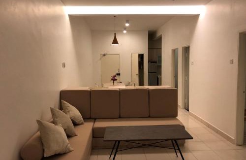 Ringlet Apartment | Brand New Family-Friendly Apartment in Local Neighborhood