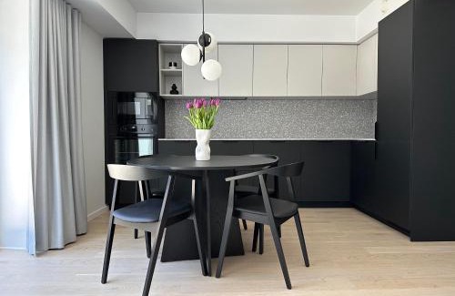 Kesklinn Apartment | Modern Apartments with Balcony, Free Parking & High Ratings