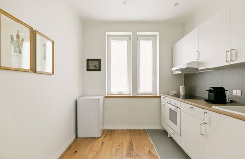 Ruggero Settimo Apartment | New Apartment with Balcony in Palermo's Vibrant Center