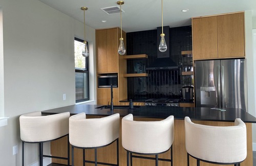 Cherrywood House | Relaxing Dancy Fancy: Downtown Austin Home with Pool