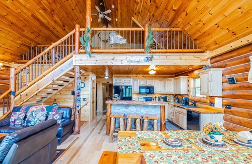 Baraboo Cabin | Newly Built Cabin Retreat Near Devil's Lake & Waterparks
