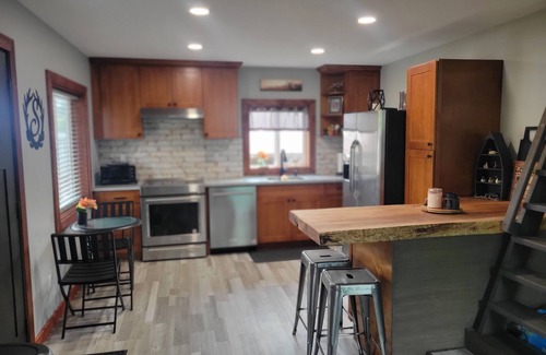 Tokeland House | Seaside Cabin Retreat with Ocean Views & Family-Friendly Fun