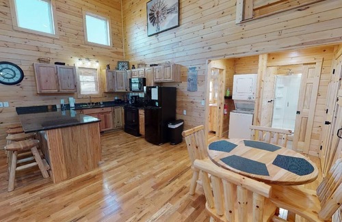 Hamden Cabin | Experience Whitetail Hollow: Ocean View Cabin with Spa