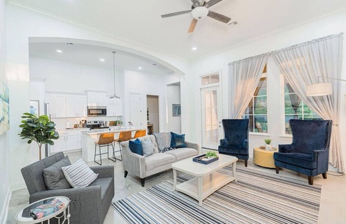 Milton House | Ideal Getaway in Lafayette: Pet and Child Friendly Stay