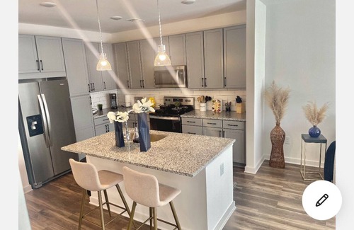 Summerville Apartment | Brand New 1BD/1BA with Free WiFi & Pool Access