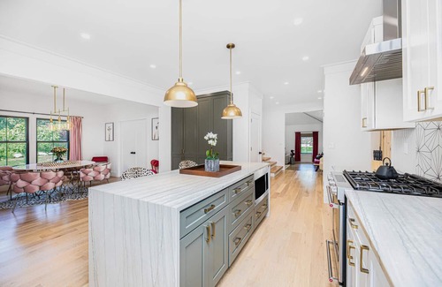 Stamford House | BRAND NEW CHIC OASIS WITH POOL, GUEST COTTAGE AND EVERYTHING YOU NEED.