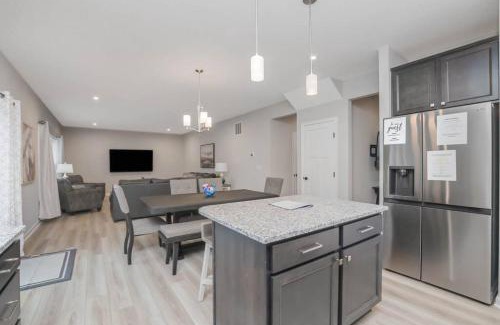 Morrow House | Newly Built Retreat in Scenic HOA Community
